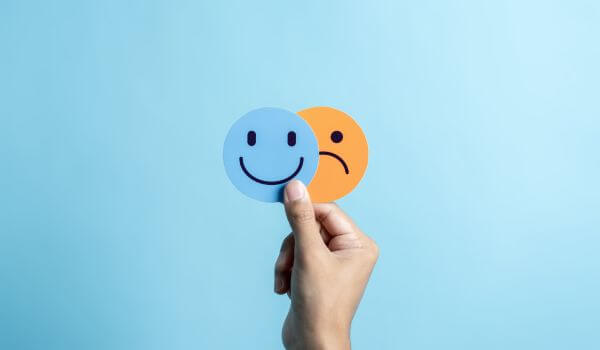 Happy/sad face - bipolar concept