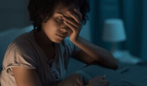 common causes and symptoms of insomnia