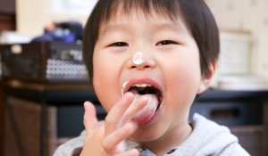 Acknowledge 1 flavor present in the mouth