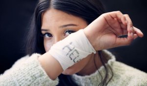 What are some of the warning signs of suicide