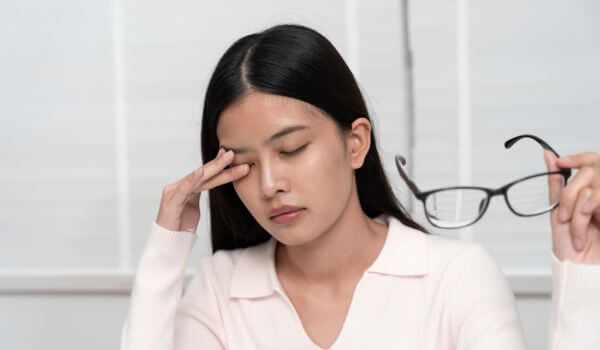 tear evaporation and dry eyes